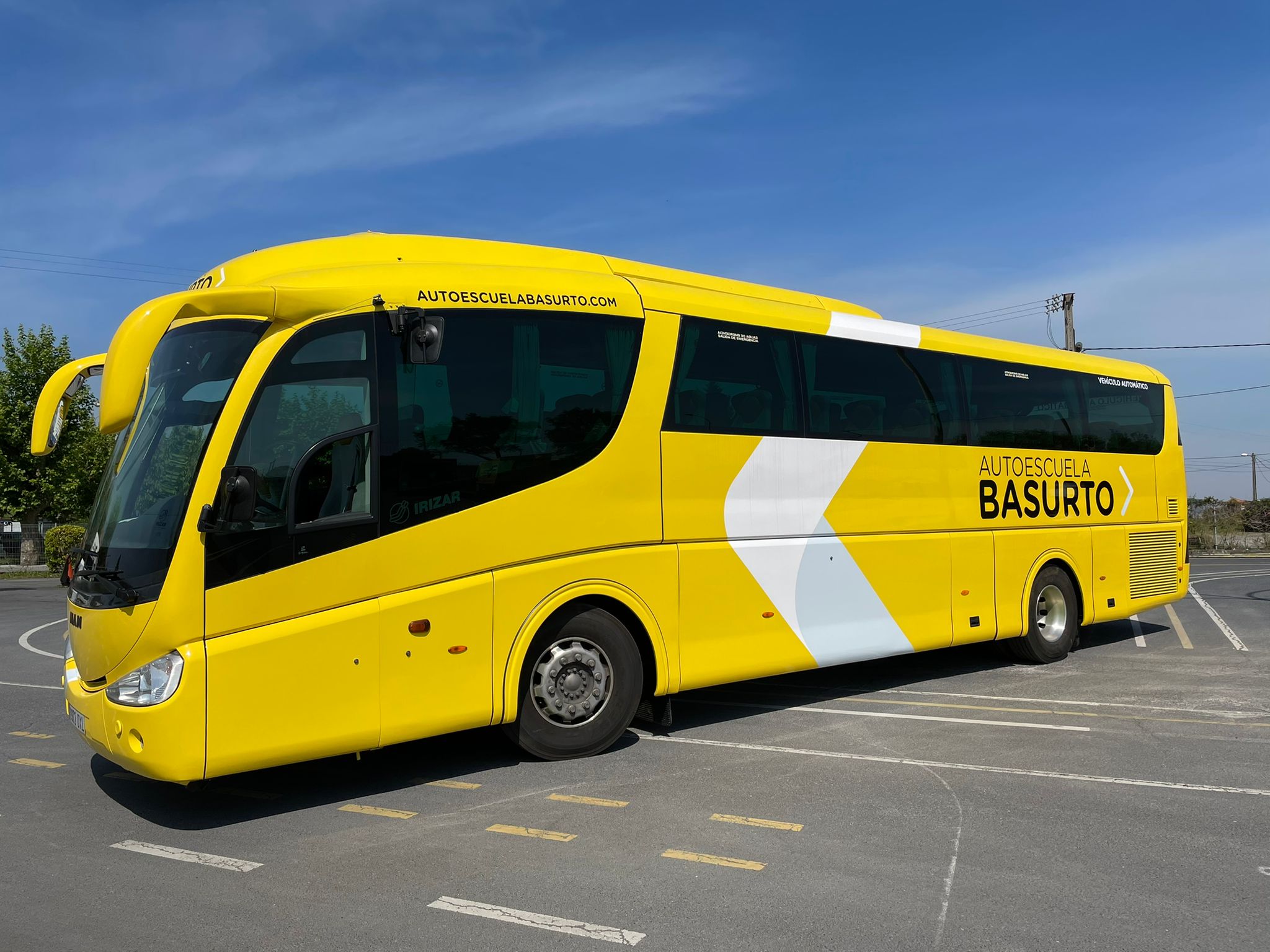 Autoescuela basurto diseño autobus